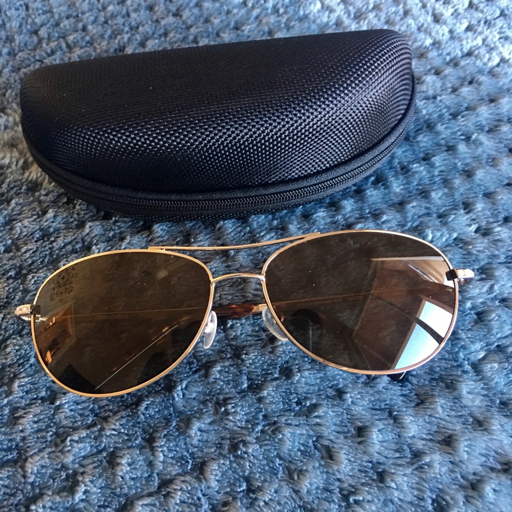 Sunglasses - Picture 3 of 4